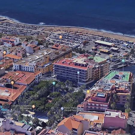 Appartamento Large Penthouse With Sunny Terrace