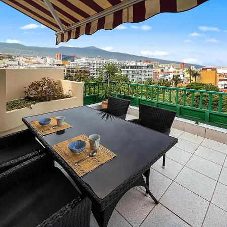 Large Penthouse With Sunny Terrace Appartamento