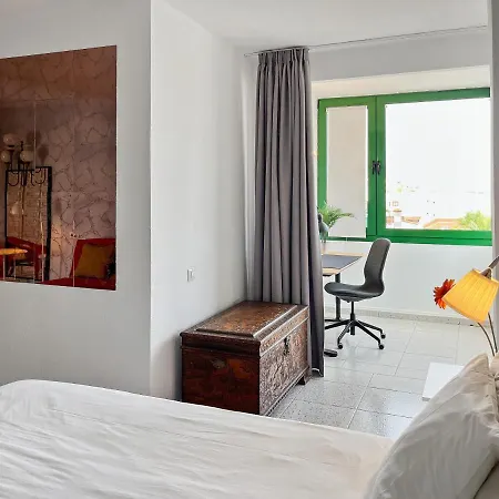Large Penthouse With Sunny Terrace Apartment