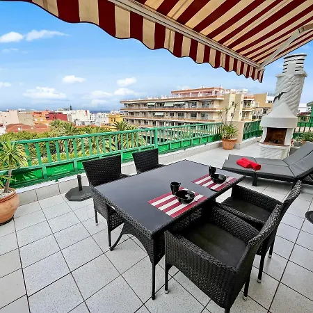 Apartman Large Penthouse With Sunny Terrace